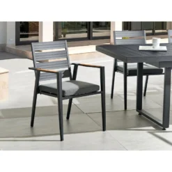 Beliani Tuinstoel TAVIANO - Zwart Aluminium -Tuinmeubelen 47a1a9ca519b4ceb9ea1dae225c90685